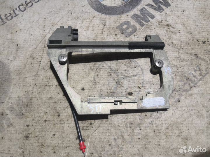 Скелет ручки задний правый Bmw 5-Series E39 M52B28
