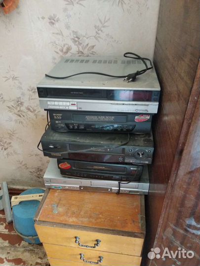 Видеомагнитофон