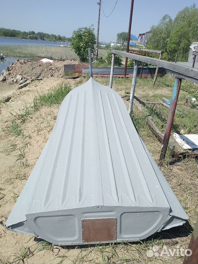 Лодка Казанка м