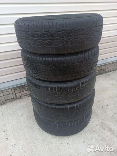 Bridgestone Dueler H/T D687 225/65 R17