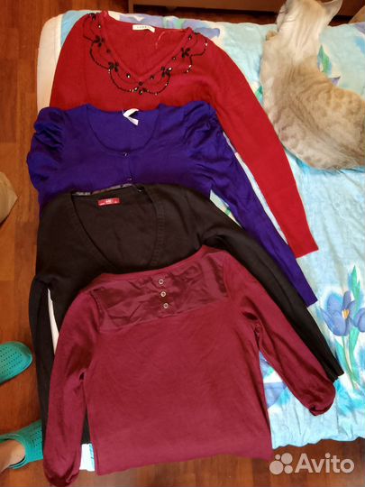 Свитер женский