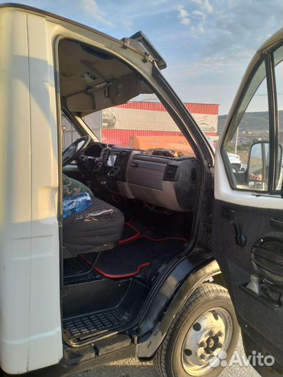 ГАЗ ГАЗель 2747 промтоварный, 2005