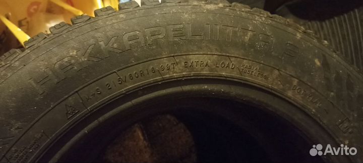 Nokian Tyres Hakkapeliitta 9 215/60 R16 99T