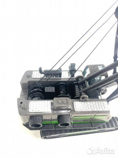 Подъемный кран с тросовым приводом и захватом