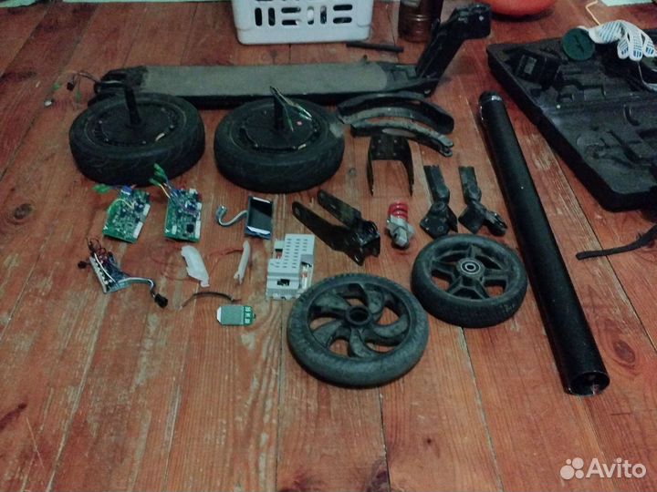 Запчасть на электро самоката куго с 3 и другова