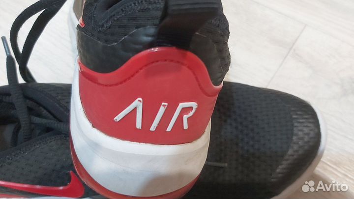 Кроссовки подростковые Nike air