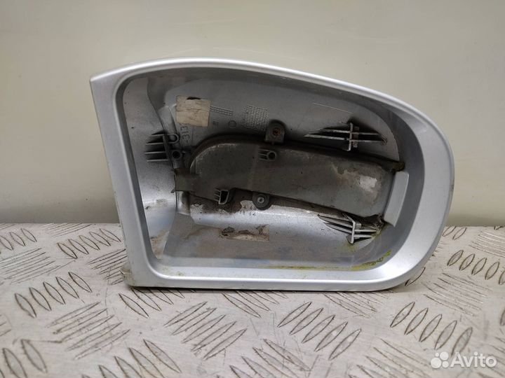 Накладка (крышка) на зеркало правого Mercedes-Benz