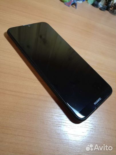 Телефон Huawei Y6