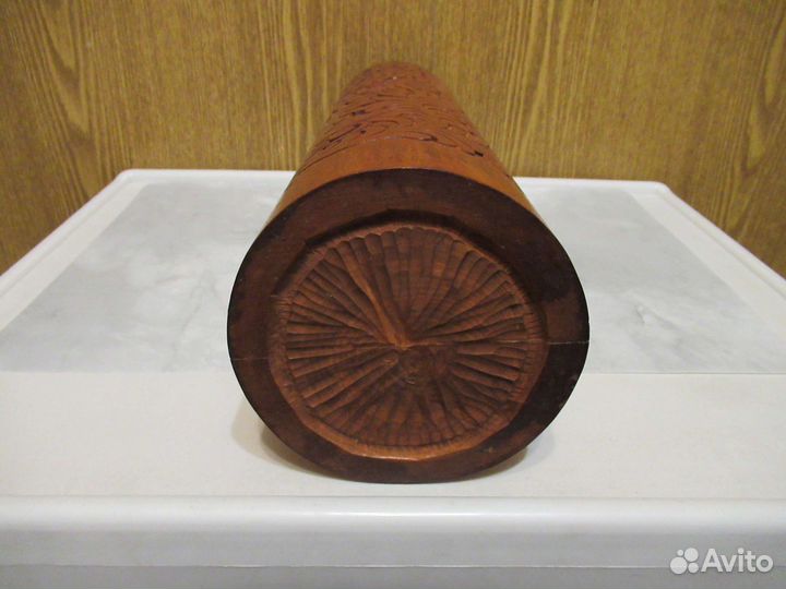 Ваза резная для икебан. Ручная работа по дереву