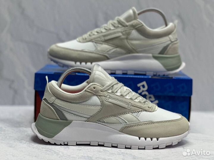 Кроссовки женские Reebok Classic Leather