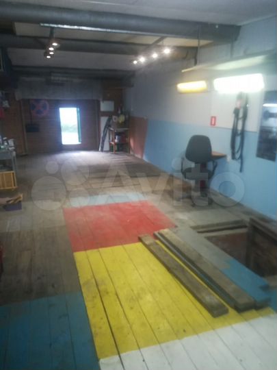 Гараж, > 30 м²