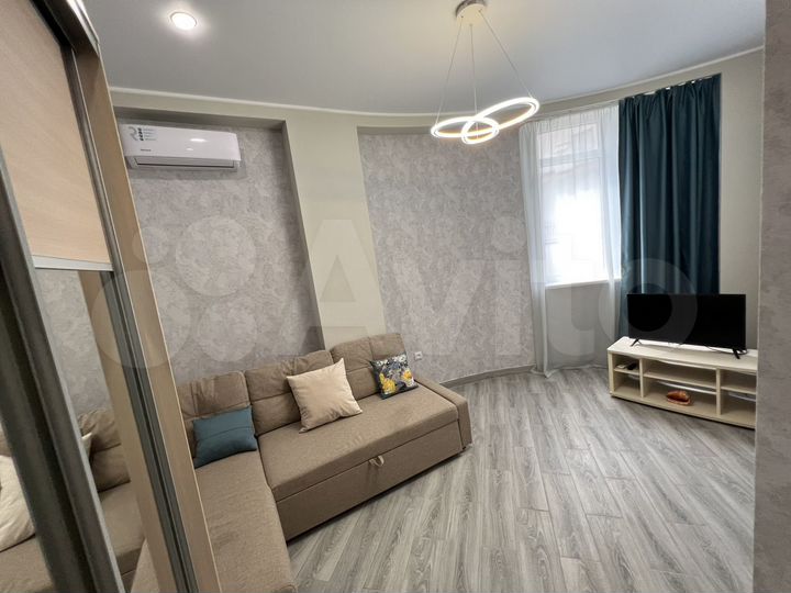 2-к. квартира, 50 м², 1/6 эт.