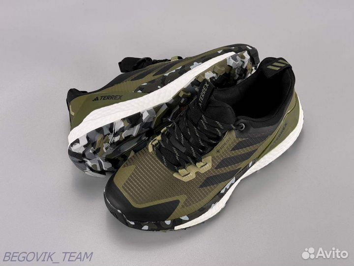 Кроссовки adidas terrex