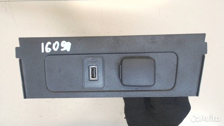 Разъем AUX/USB Ford Escape 2015, 2018