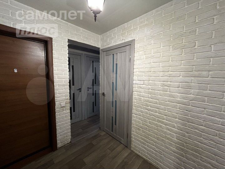 4-к. квартира, 58,1 м², 2/5 эт.