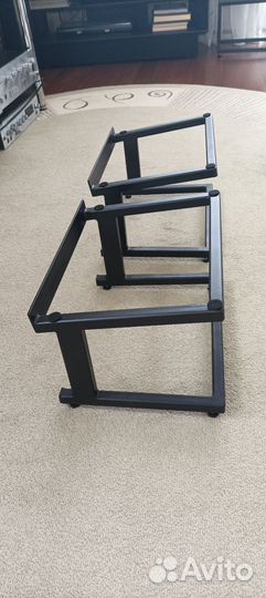 Подставки под акустику S90