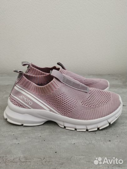 Кроссовки для девочки