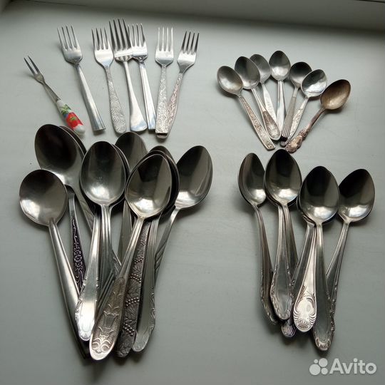 Ложки,вилки,кухонная утварь разная