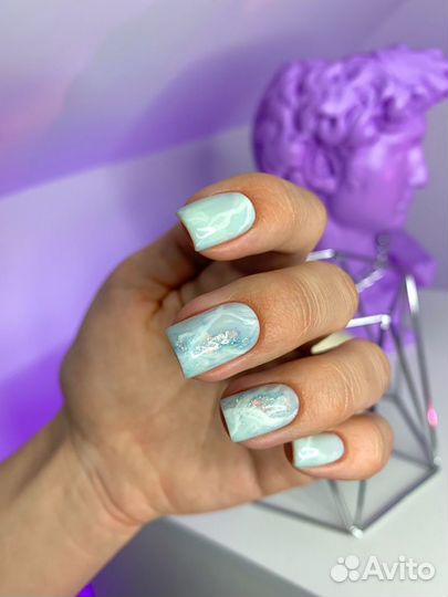 Маникюр с покрытием гель-лаком