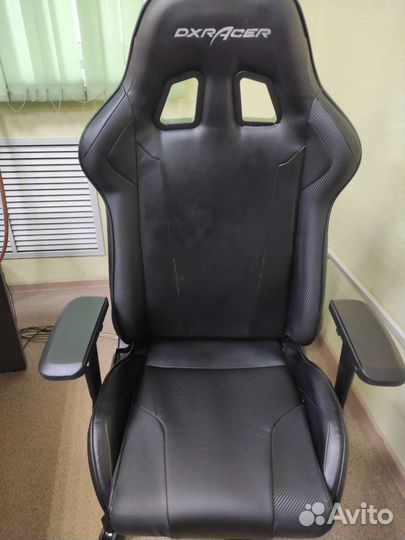 Игровое кресло dxracer king б/у