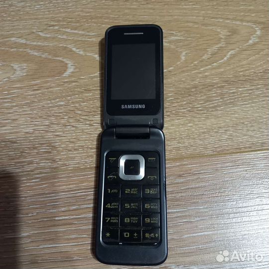 Телефон Samsung