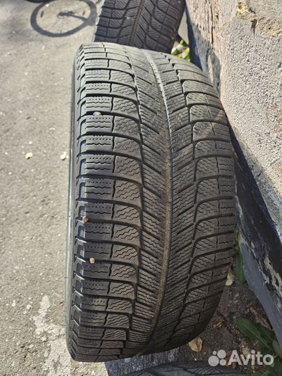 Michelin X-Ice 3 245/45 R18 100H