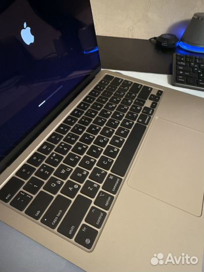 Apple macbook air m2