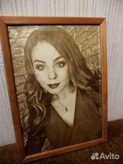 Портрет на дереве