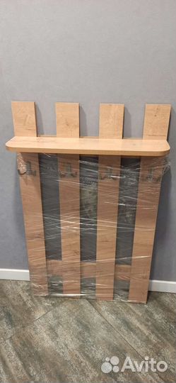 Вешалка новая в наличии