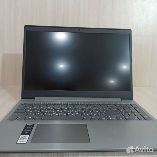 Ноутбук Lenovo i3 11Gen