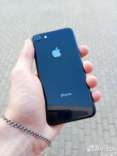 iPhone 8, 64 ГБ