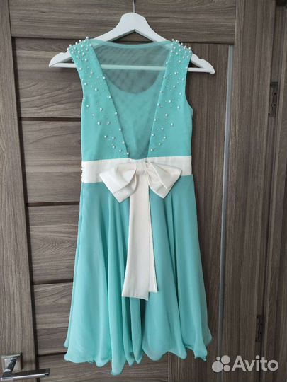 Белый школьный фартук и платье