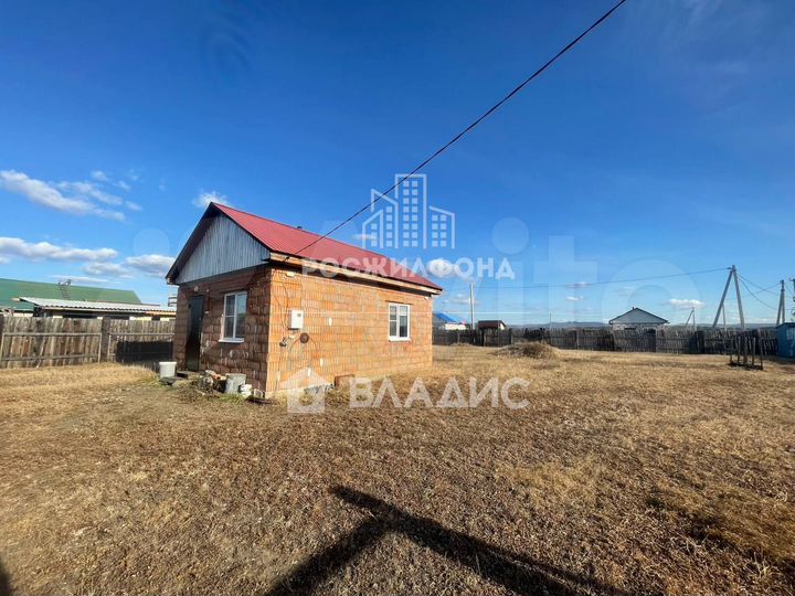 Дом 29,4 м² на участке 10,8 сот.