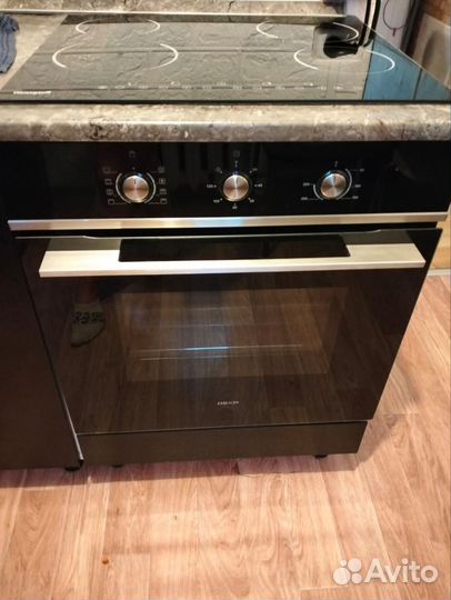 Духовой шкаф