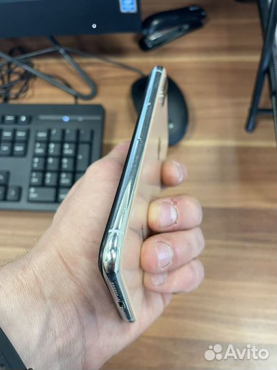 iPhone Xs, 64 ГБ