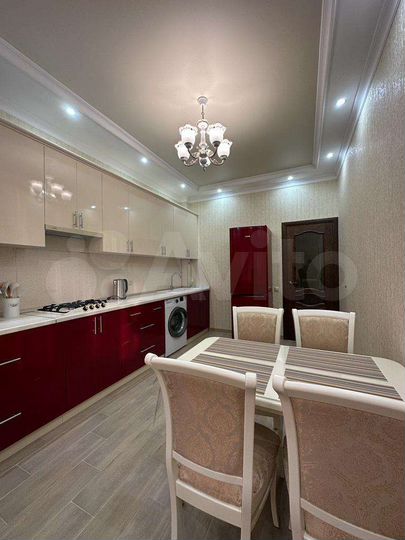 2-к. квартира, 65 м², 1/3 эт.