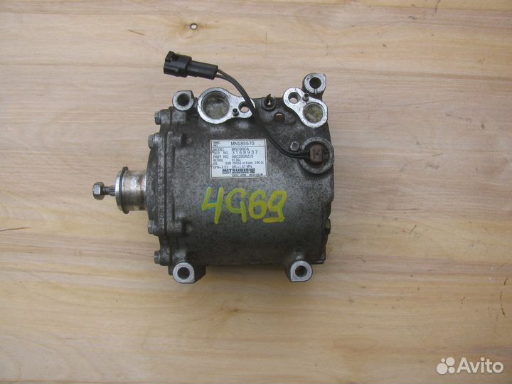 Компрессор кондиционера Mitsubishi Outlander 4G69