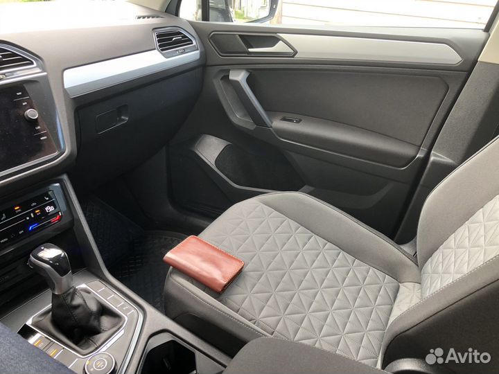 Volkswagen Tiguan 2.0 AMT, 2021, 40 000 км