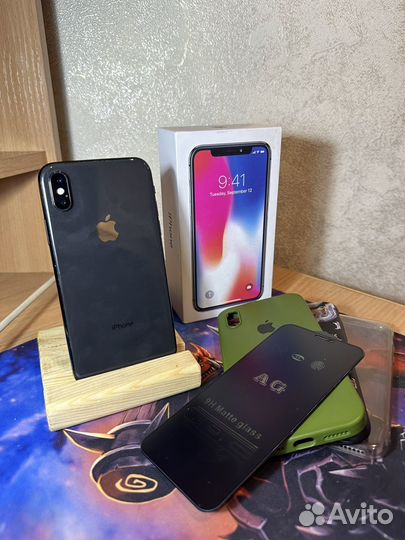 iPhone X, 256 ГБ