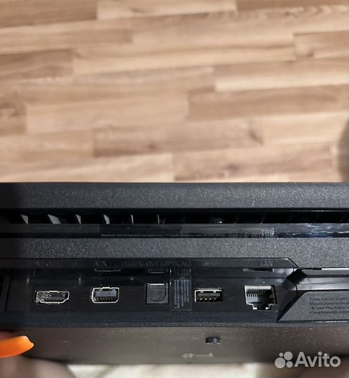 Sony playstation 4 PS4 pro 1tb с играми