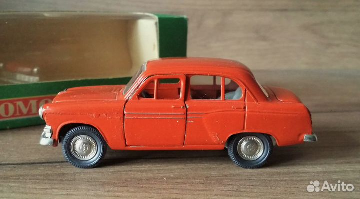 Москвич 403 А7, коробка рисованная,1976 г