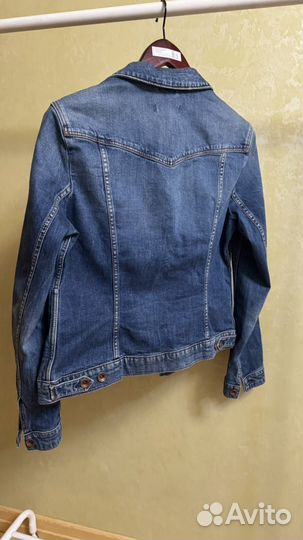 Джинсовая куртка женская 44 46