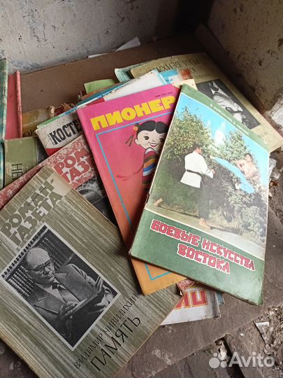 Продаю журналы Роман-Газета