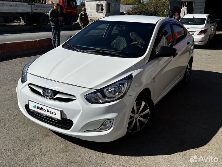 Hyundai Solaris 1.6 AT, 2013, 207 000 км