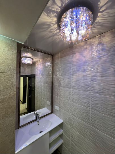 2-к. квартира, 61 м², 3/9 эт.