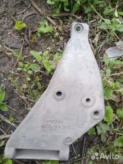 Кронштейн генератора 026145515
