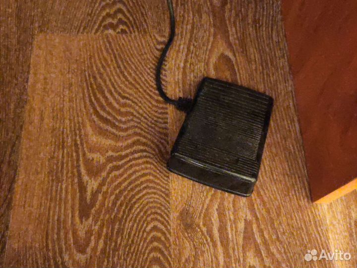 Швейная машина бу Janome