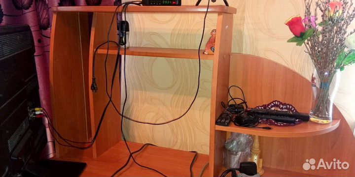 Компьютерный стол