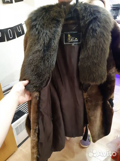 Шуба мутоновая с песцом 50-52