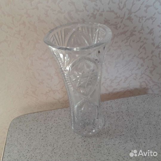 Ваза хрустальная